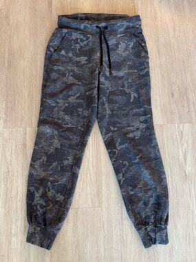 Lululemon Grey Camo Joggers